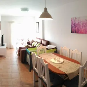 quiet-apartament-with-terrace-and-pool.in-canary-islands.com/
